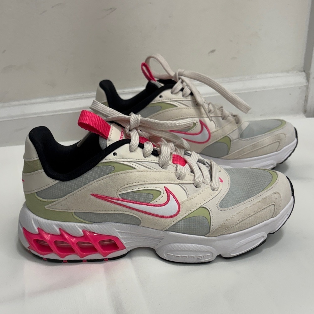 NIKE WOMEN ZOOM AIR FIRE RUNNING SHOES!